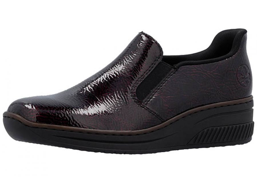 Mocassins Vejen Bordeaux Chaussures femmes Marque Rieker Remonte Nouvelle Collection Automne Hiver 2025 Magasins Chaussures Belgique Liège Grivegnée Ans Namur