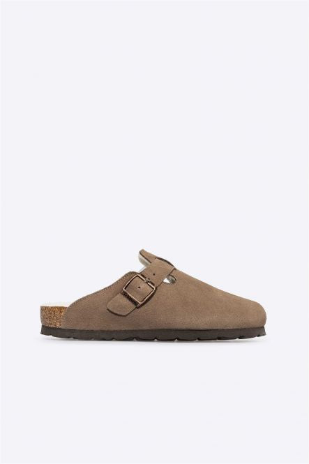 Gemberbeige pantoffels