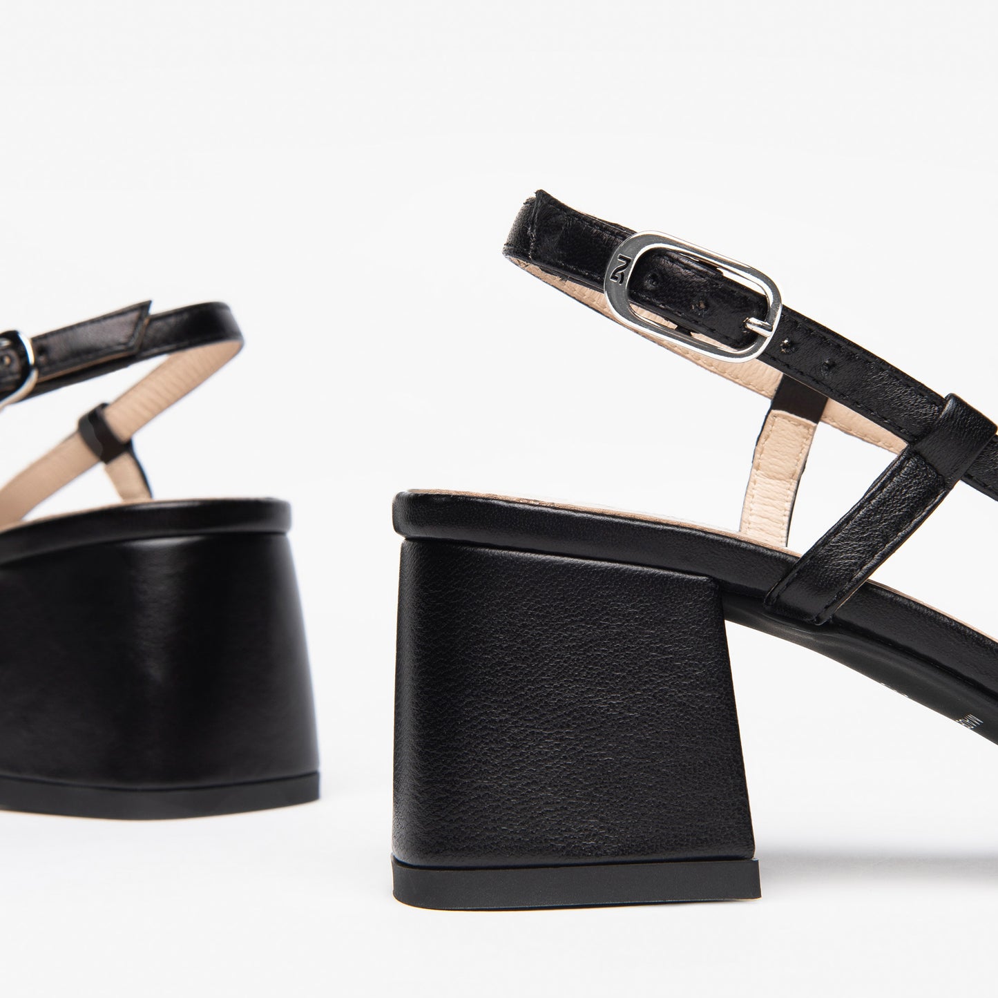 Zwarte Vallauris-pumps
