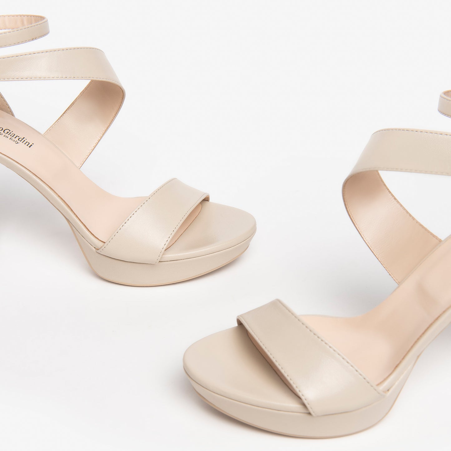 Beige Versaco-sandalen