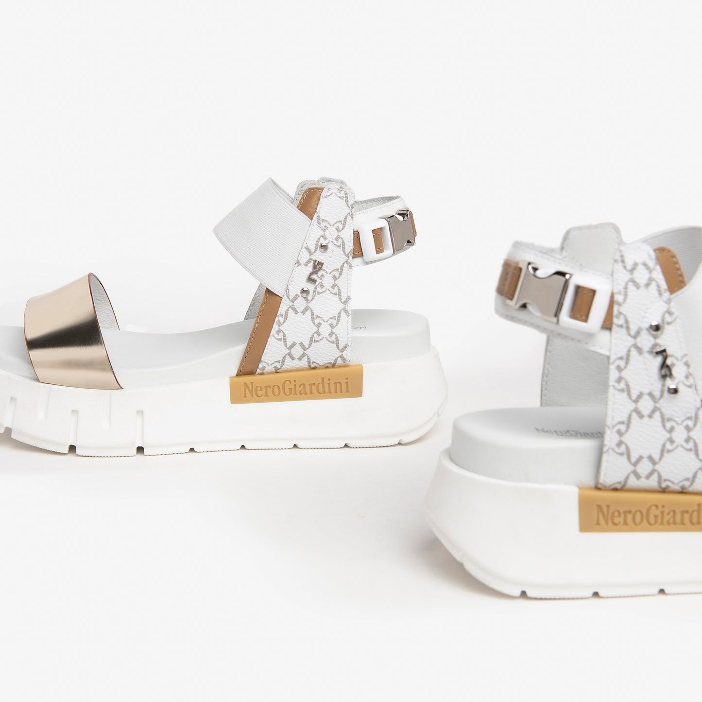 Weiße Tarascon-Sandalen