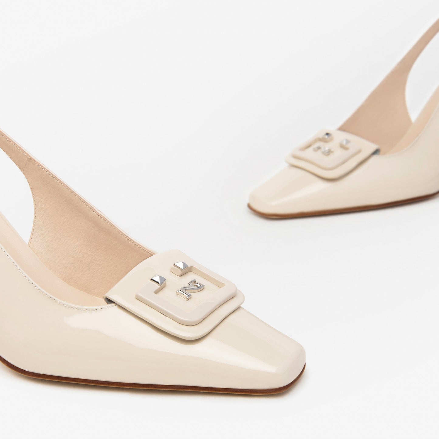 Elvina Beige Pumps