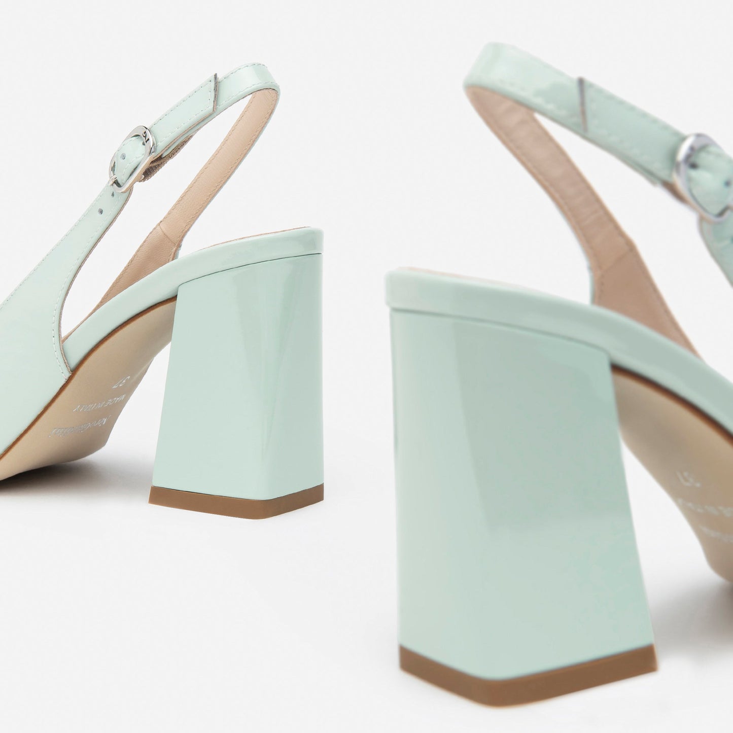 Melia turquoise pumps