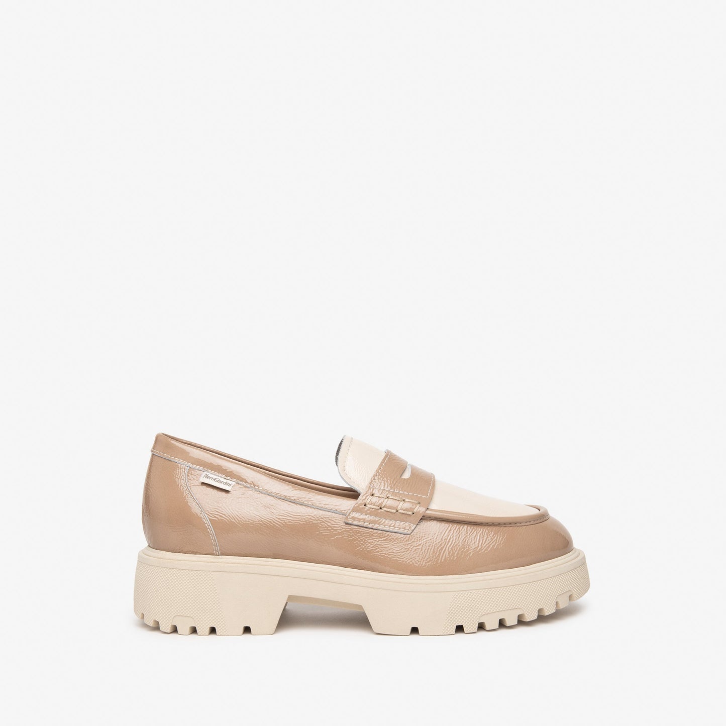 Camelloafers van Estella