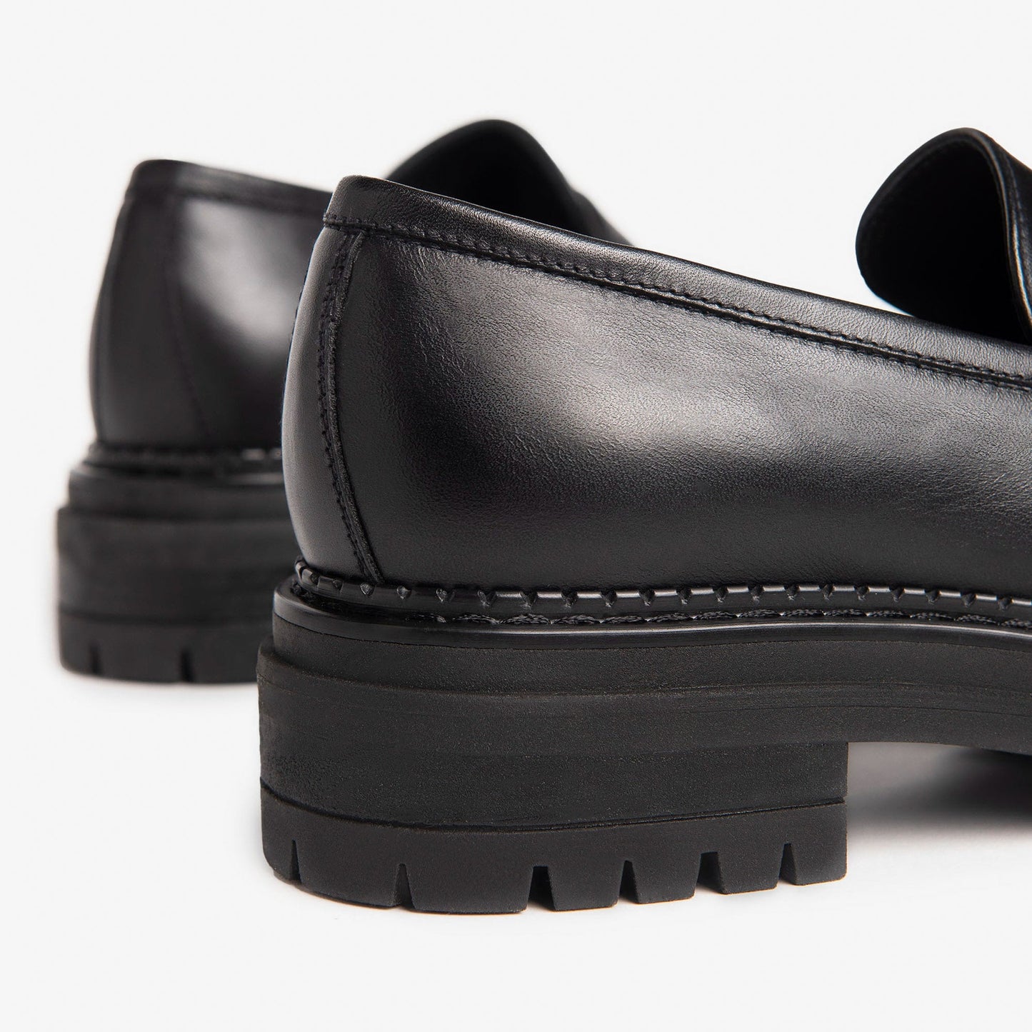 Schwarze Gumball-Loafer