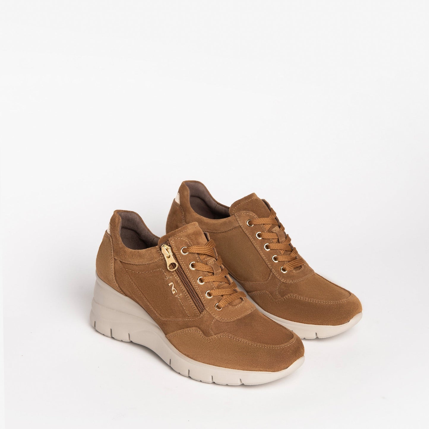 Aurea Camelkleurige sneakers