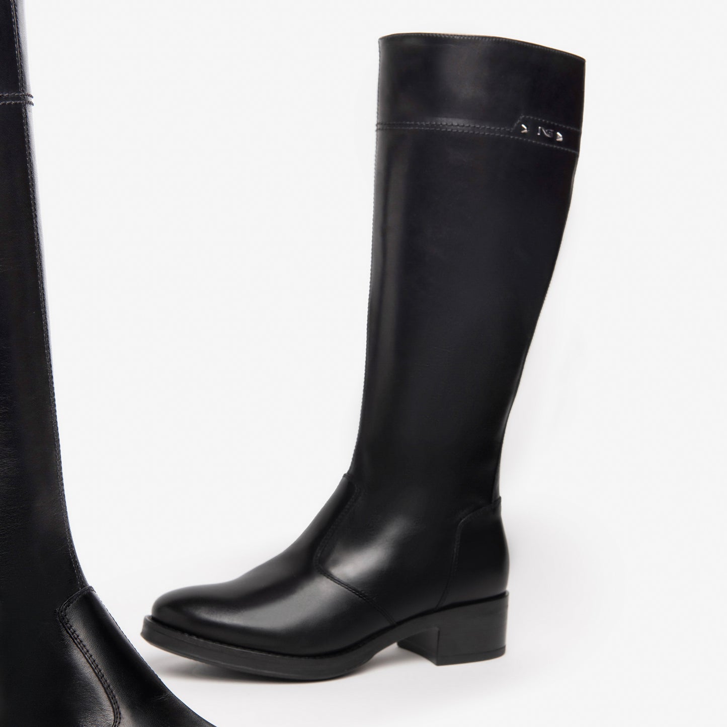 Schwarze Compton-Stiefel