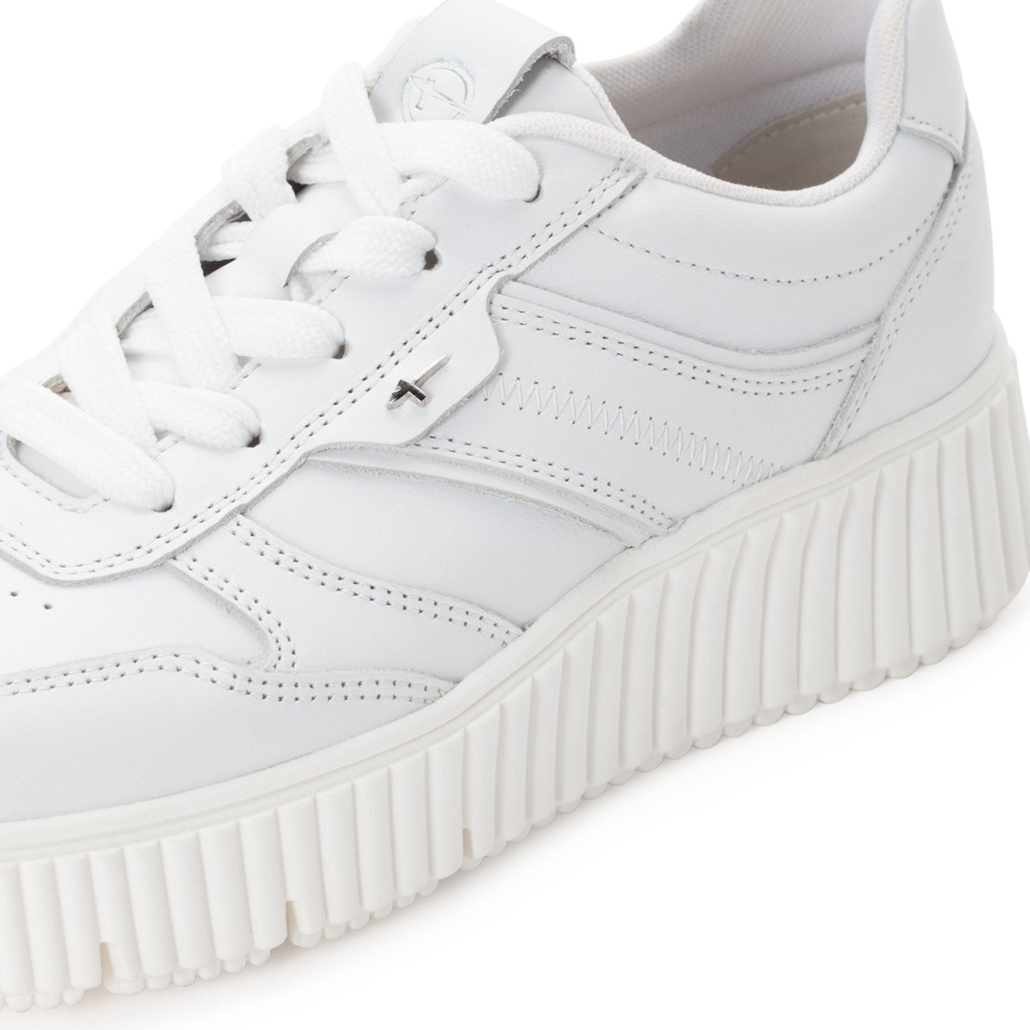 Baskets Volos Blanches