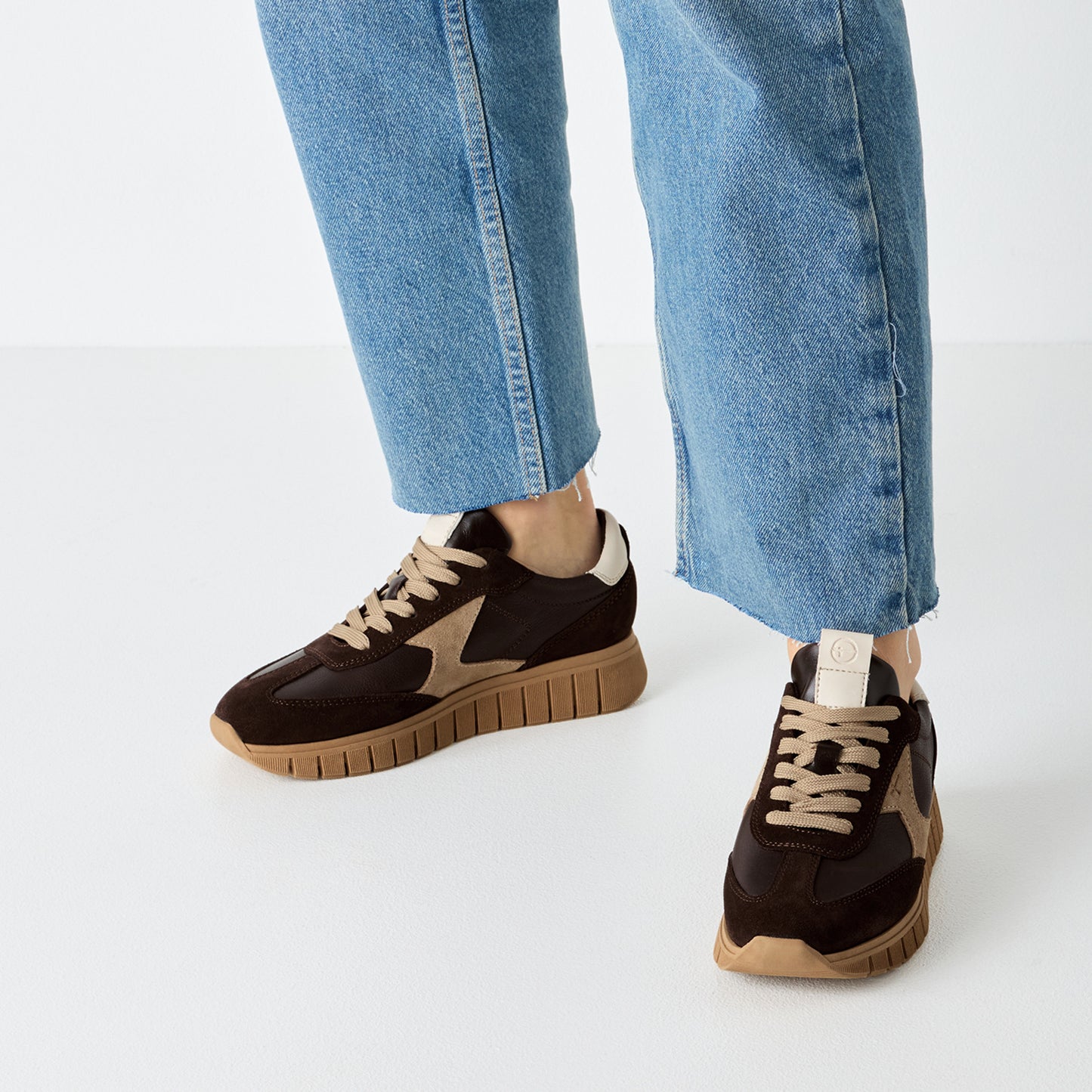 Baskets Koge Brunes