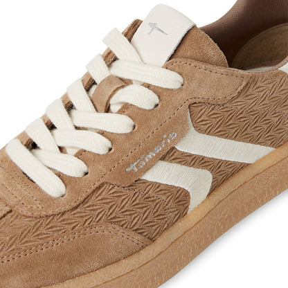 Turnschuhe in Kamelbraun von Akazie