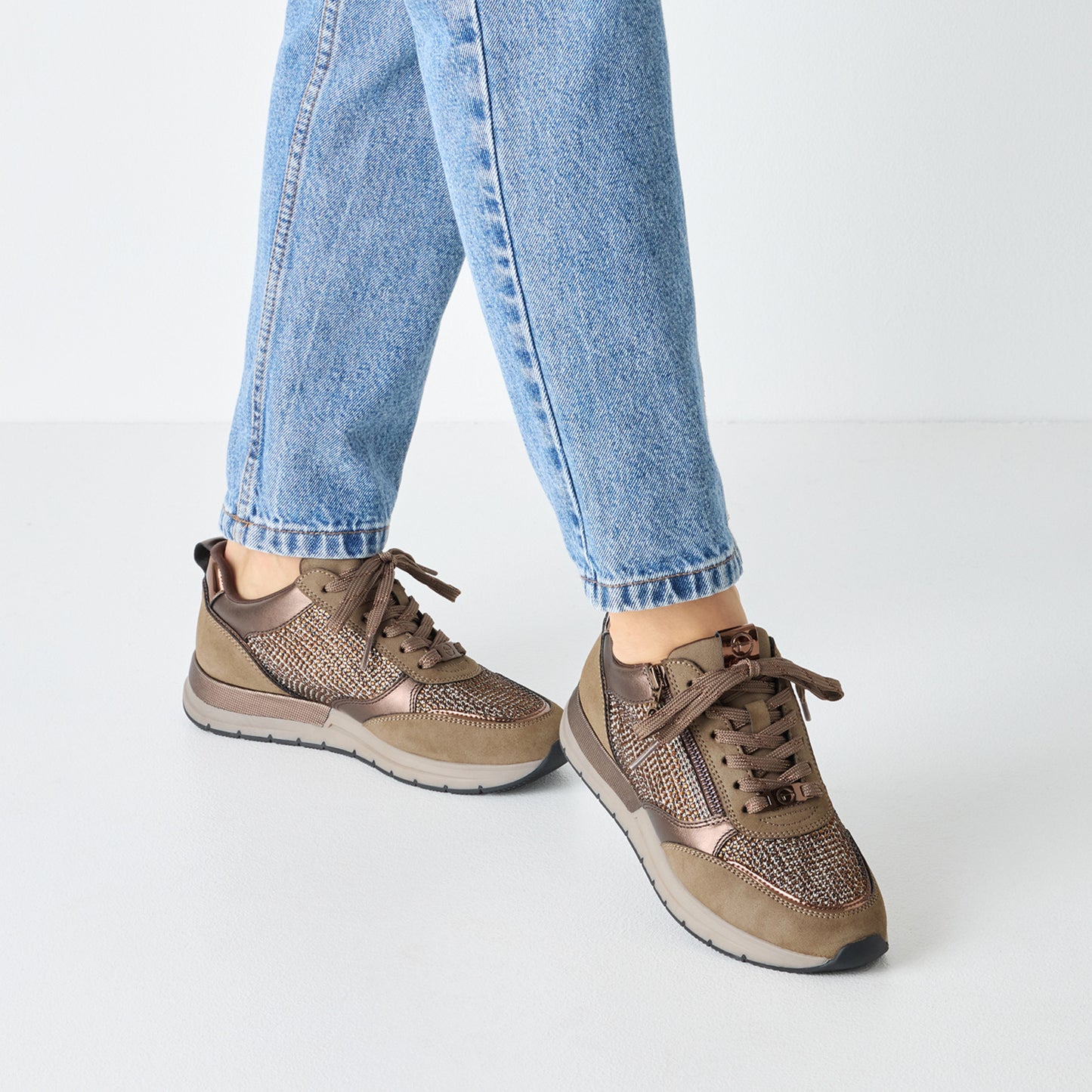 Baskets Herning Taupes