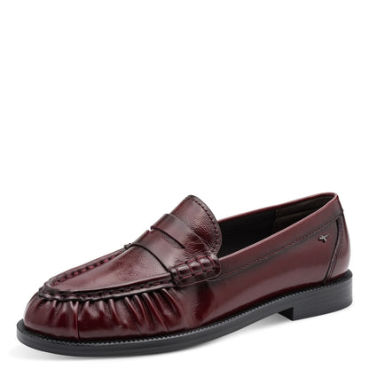 Mocassins Froy Bordeaux article 24251 Chaussures femmes marque Tamaris Nouvelle Collection automne/hiver 2026 Chaussures Jeanmart Magasins Belgique Liege Grivegnée Ans Namur Eupen