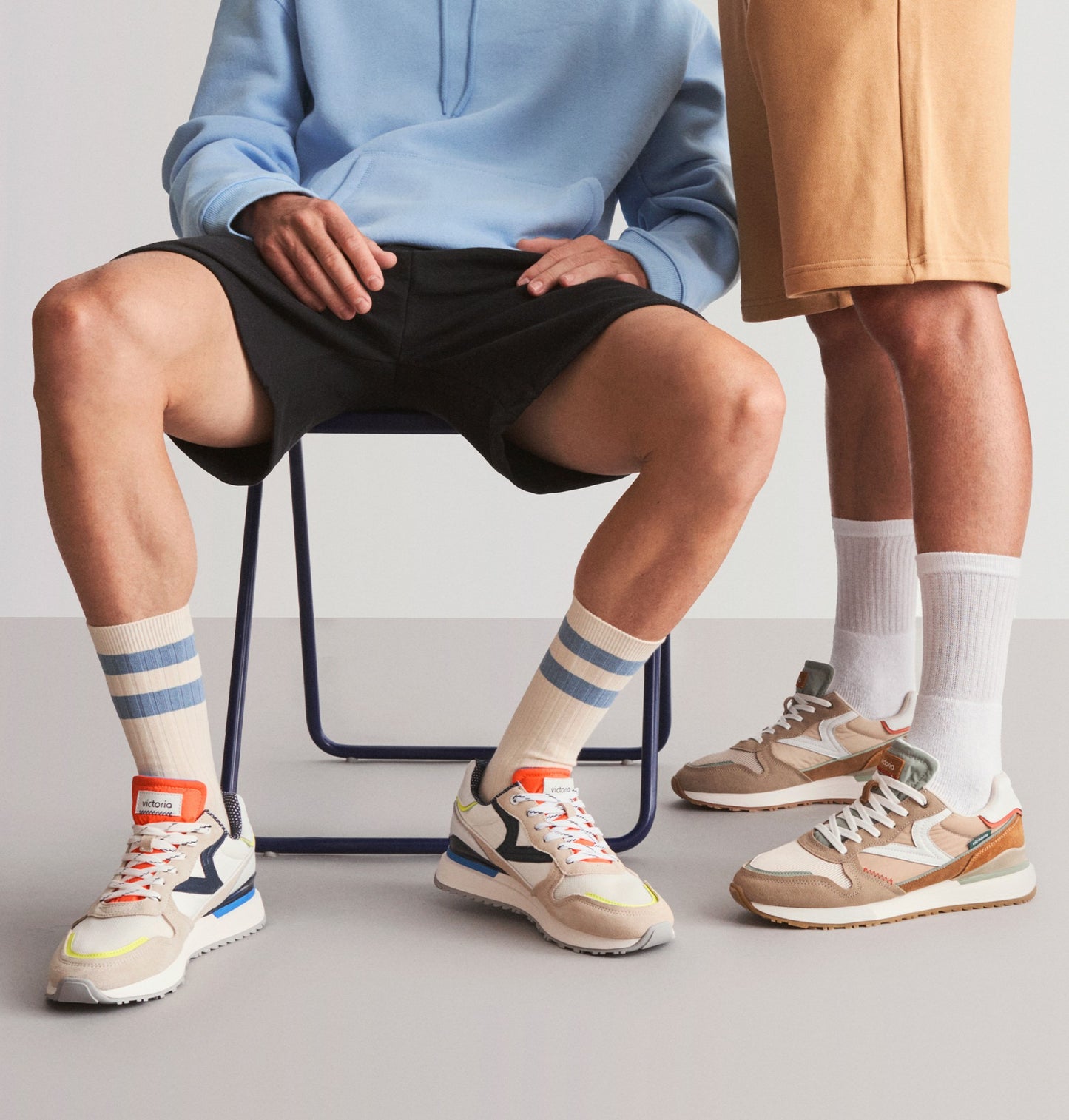 Blaue Bandol-Turnschuhe