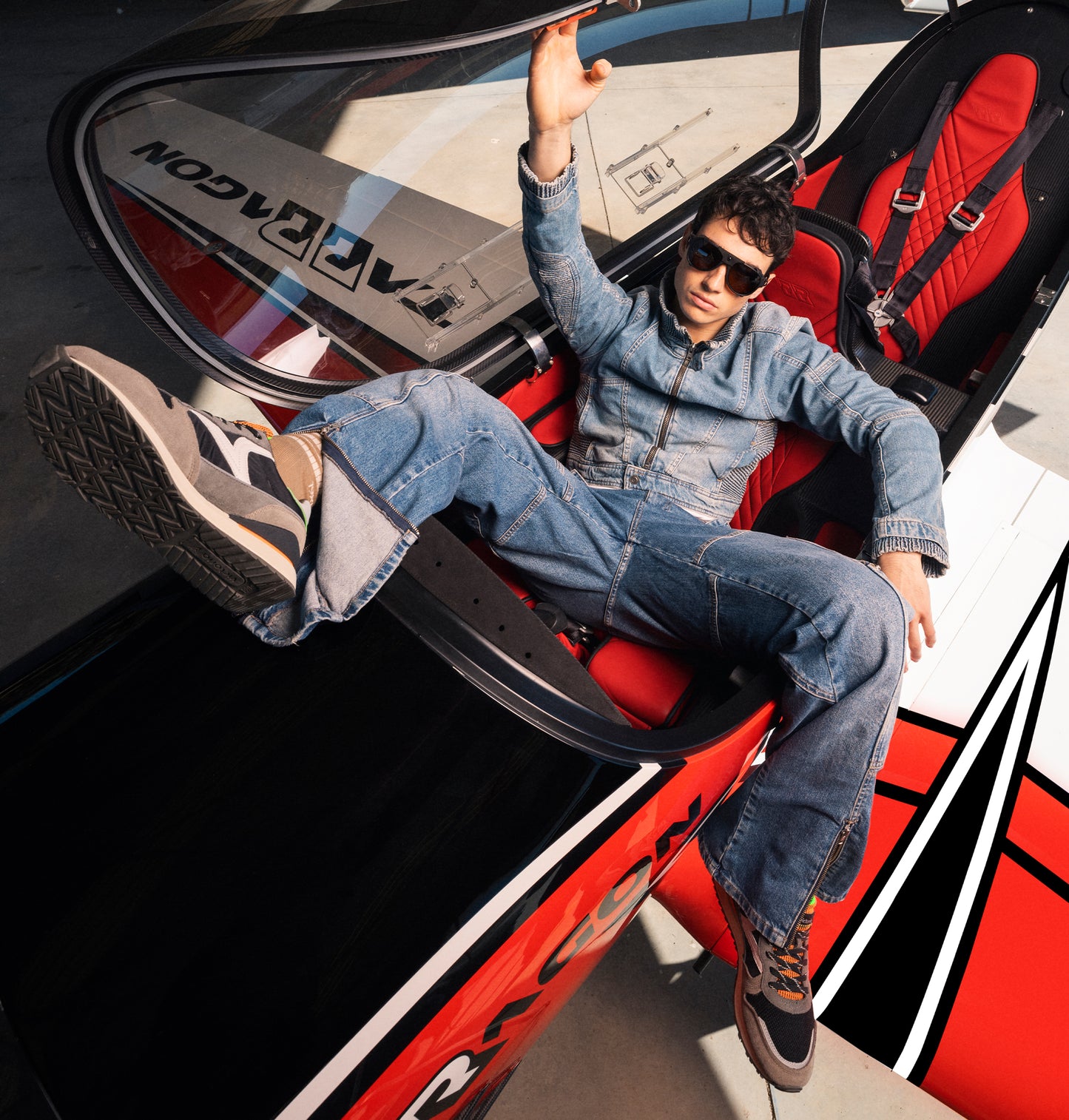 Kombinierte Sneakers aus schwarzem Leggera