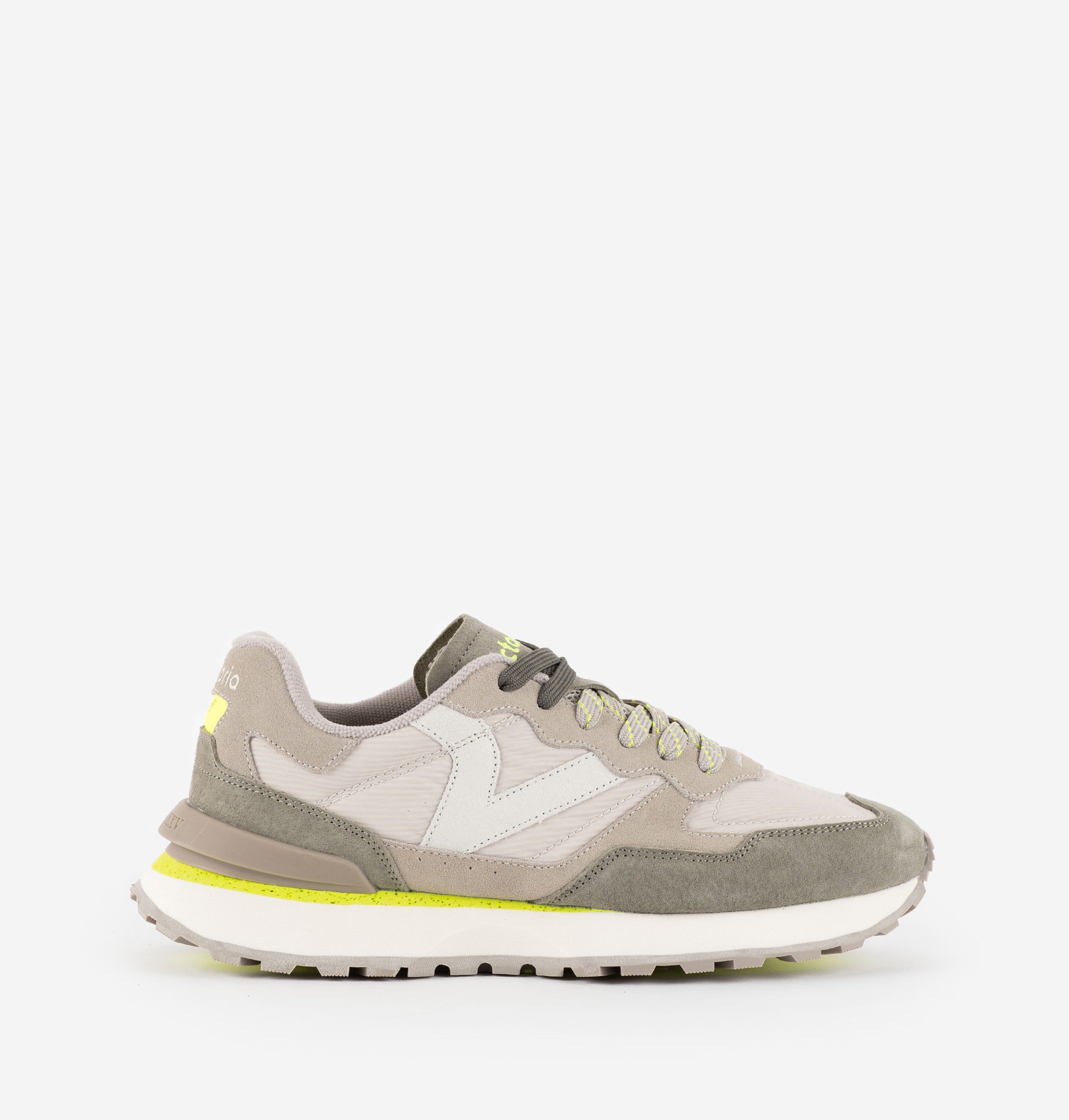 Baskets Rush Kaki Clair Chaussures hommes marque Victoria Espagne Nouvelle Collection Printemps/été 2025 Chaussures Jeanmart Magasins Belgique Liege Grivegnée Ans Namur