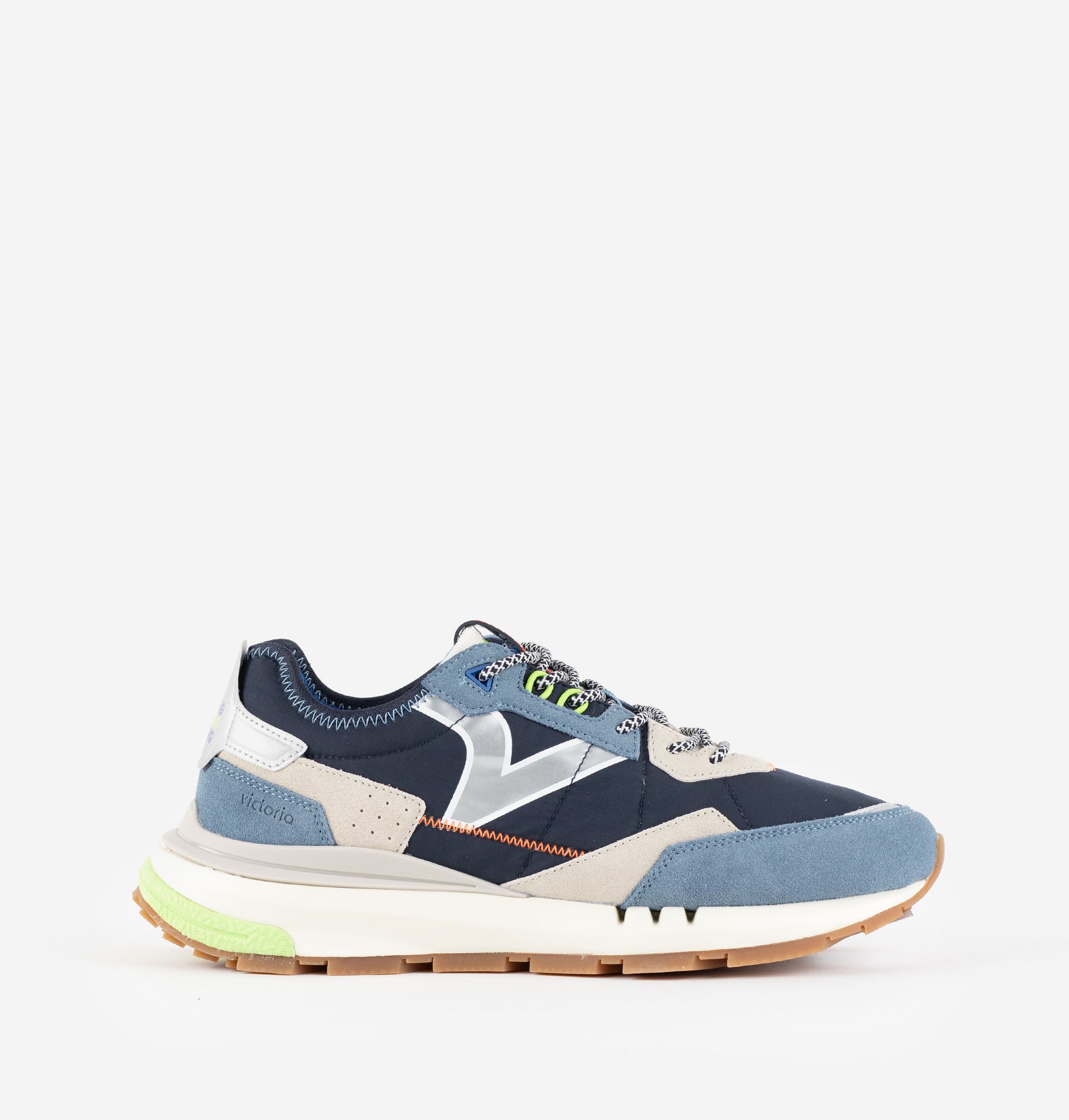 Baskets Wing Bleues Claires Chaussures hommes marque Victoria Espagne Nouvelle Collection Printemps/été 2025 Chaussures Jeanmart Magasins Belgique Liege Grivegnée Ans Namur