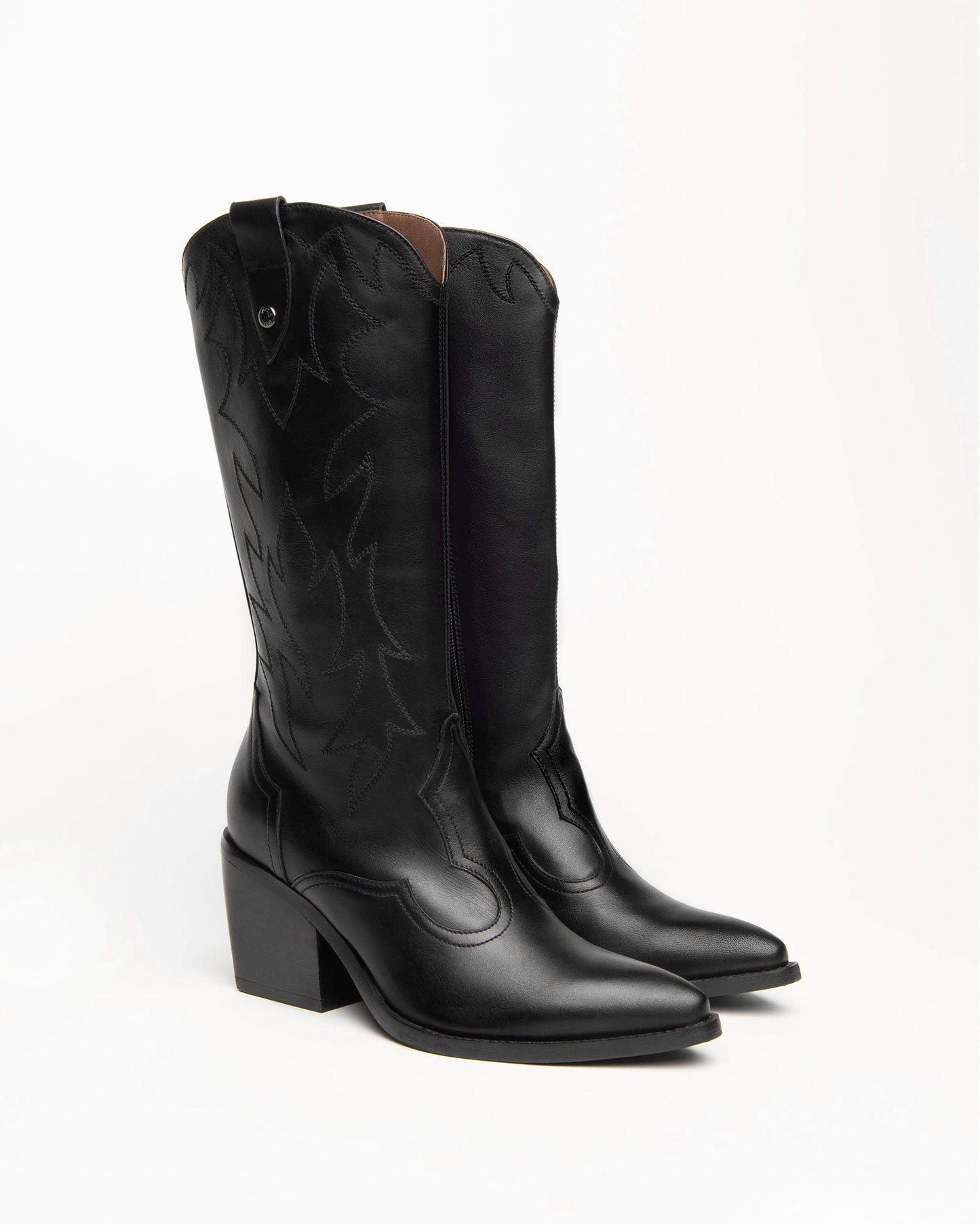 Schwarze Eriobotrya-Stiefel