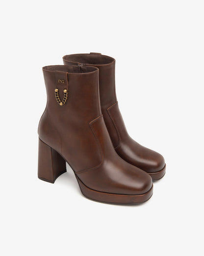 Limettier-Braune Stiefel