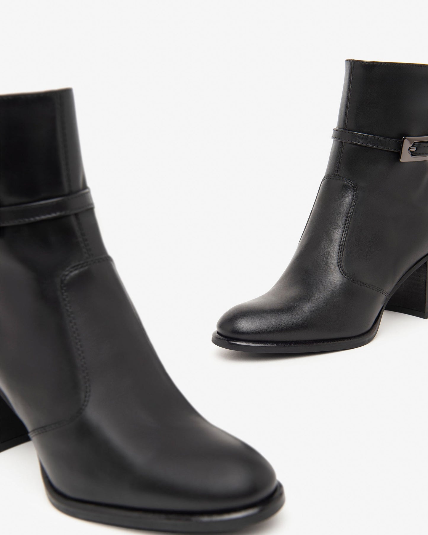 Schwarze Castanea-Stiefel