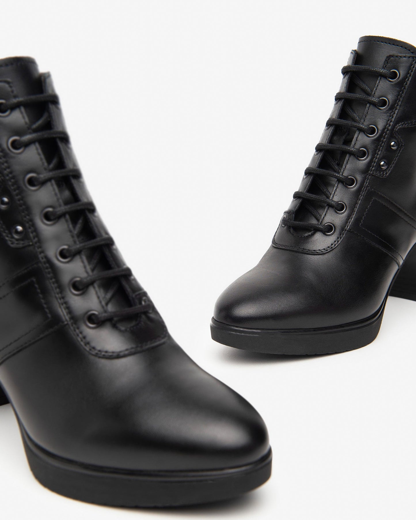 Schwarze Zitrusstiefel