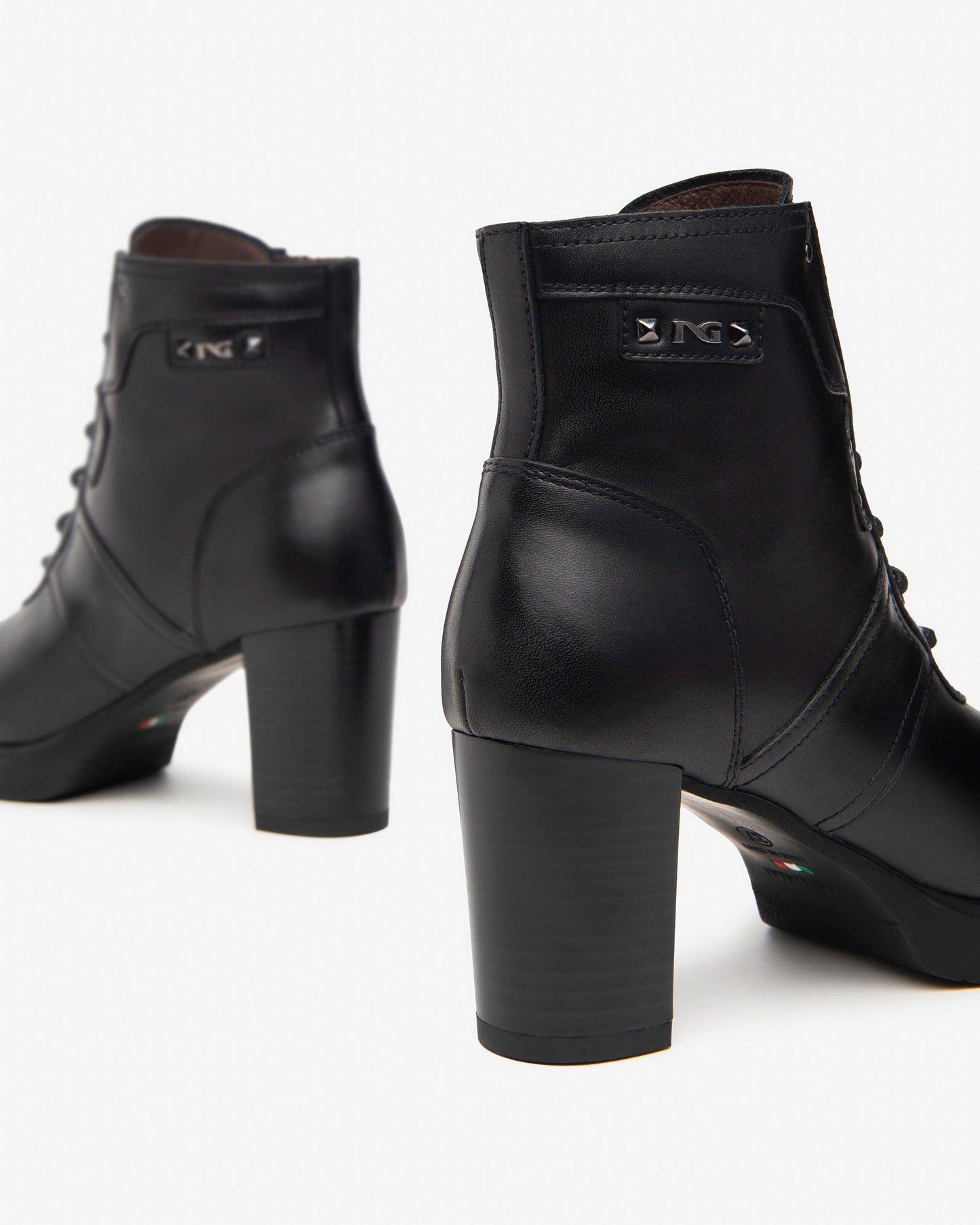 Schwarze Zitrusstiefel