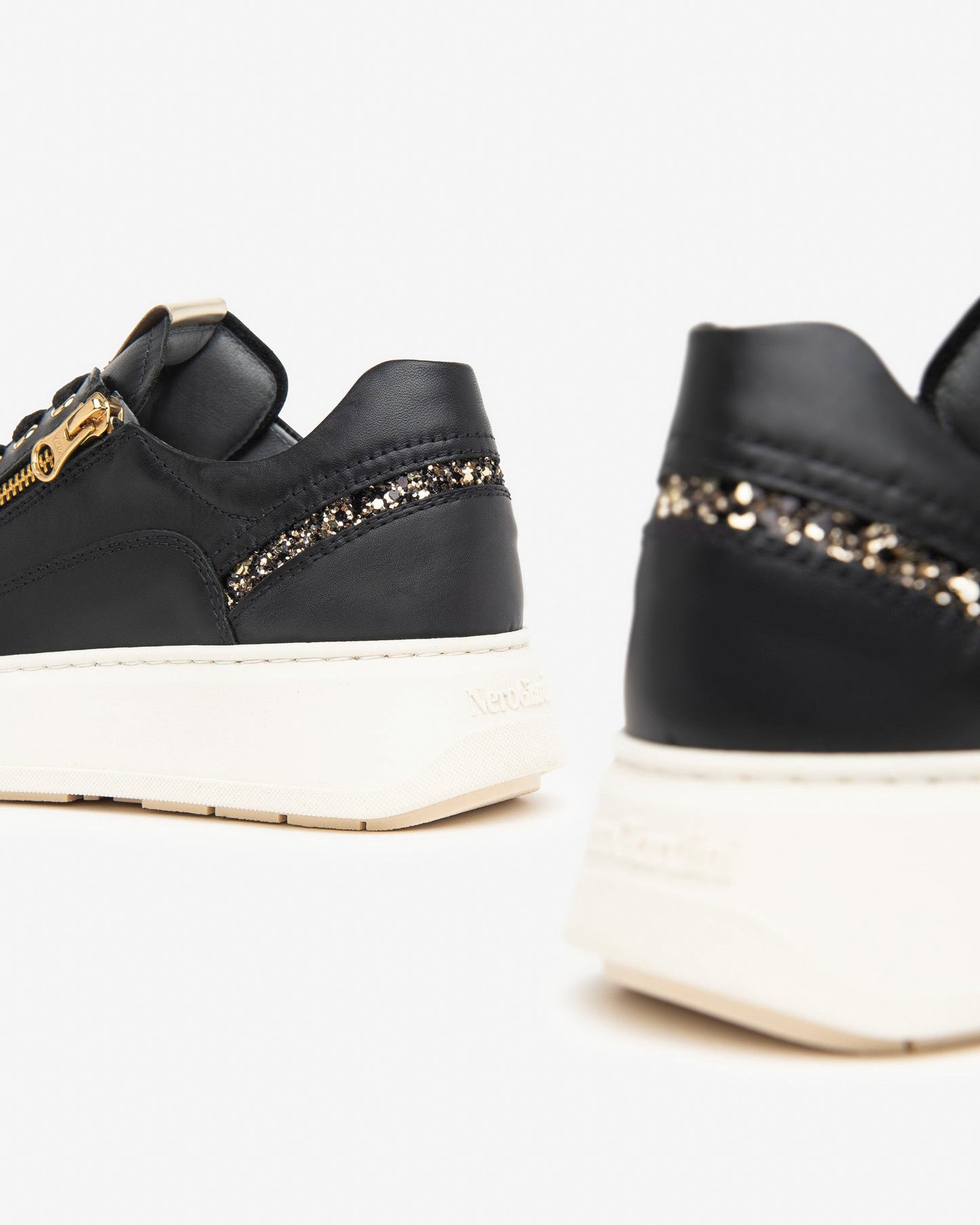 Schwarze Domestica-Sneakers