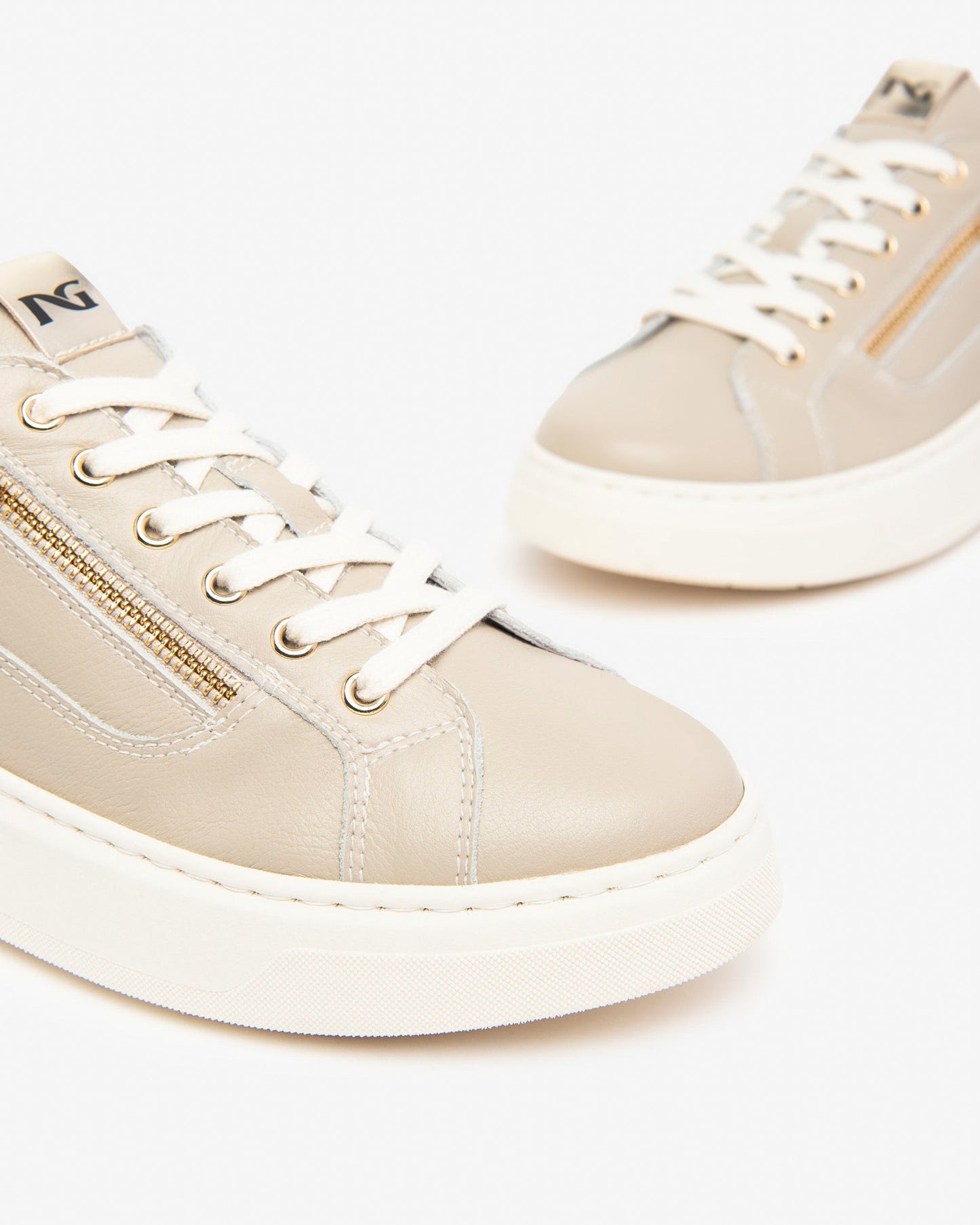 Beige Sneakers „Domestic“