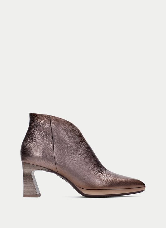 Boots Atlanta Taupes article HI254270 Chaussures femmes Marque Hispanitas Nouvelle collection automne hiver 2025 Magasins Belgique Liège Grivegnée Ans Namur