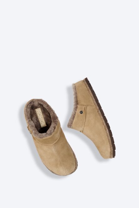 Leinenbeige Hausschuhe 