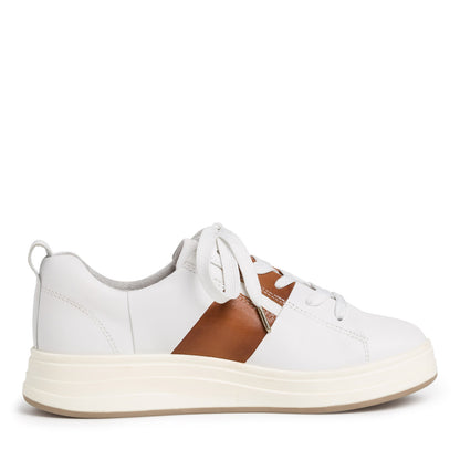 Weiße Pristina-Turnschuhe