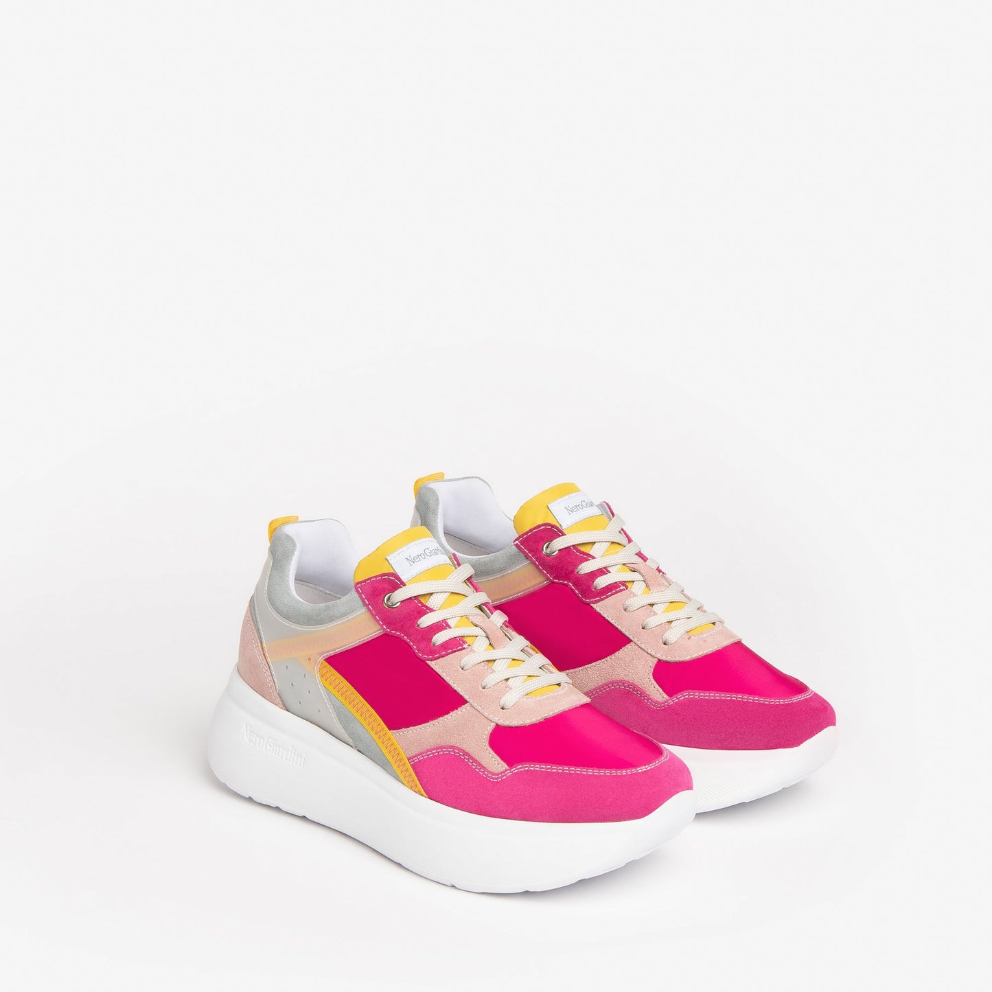 Roze roze sneakers