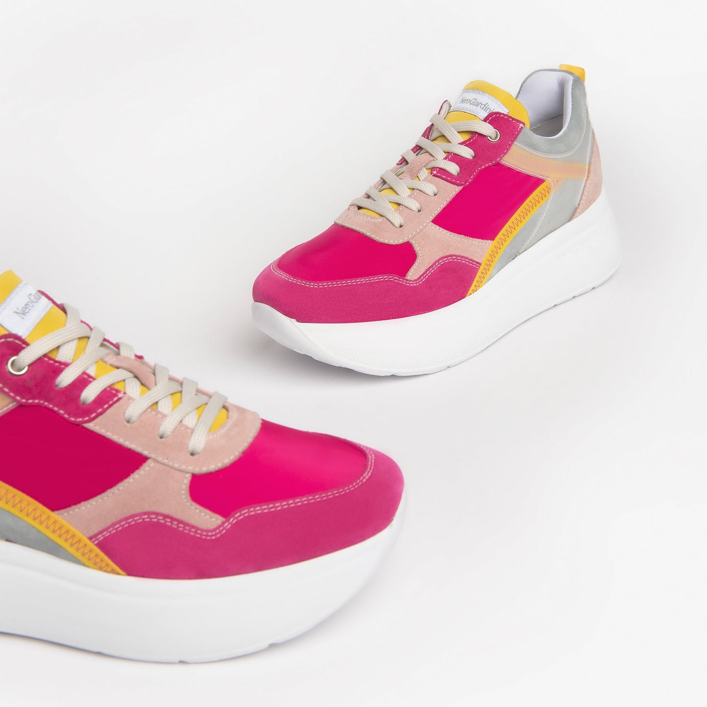 Roze roze sneakers