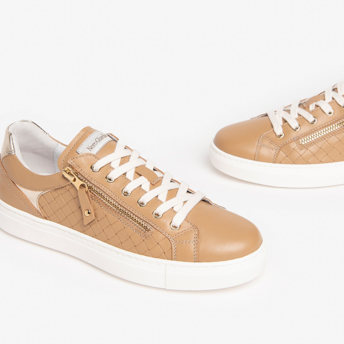Waardige sneakers kameel