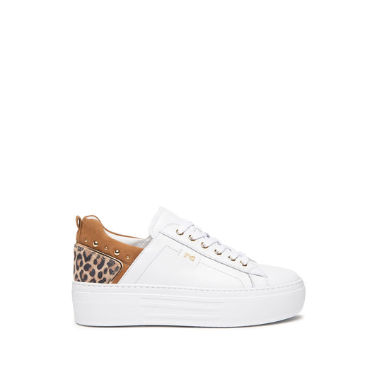 Witte luipaardsneakers