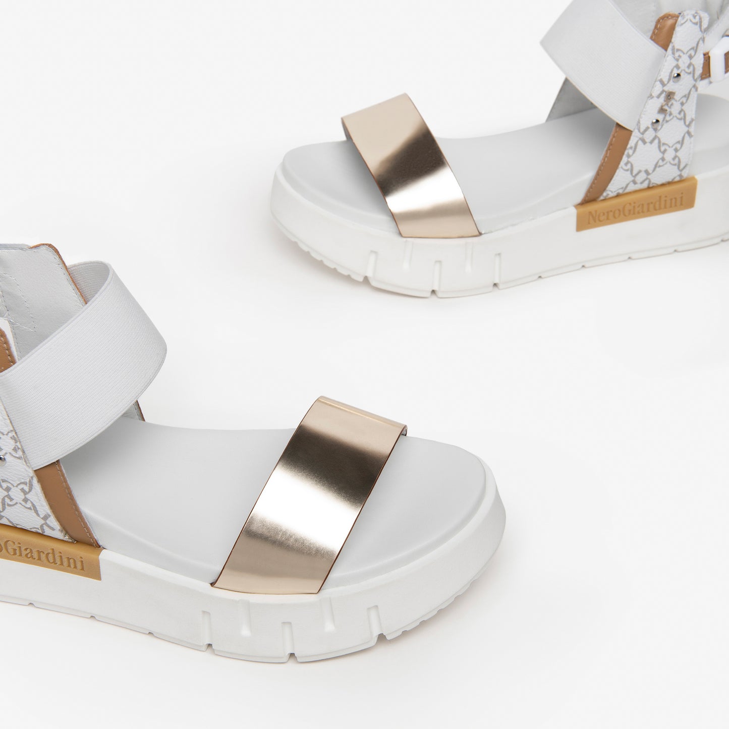 Weiße Tarascon-Sandalen