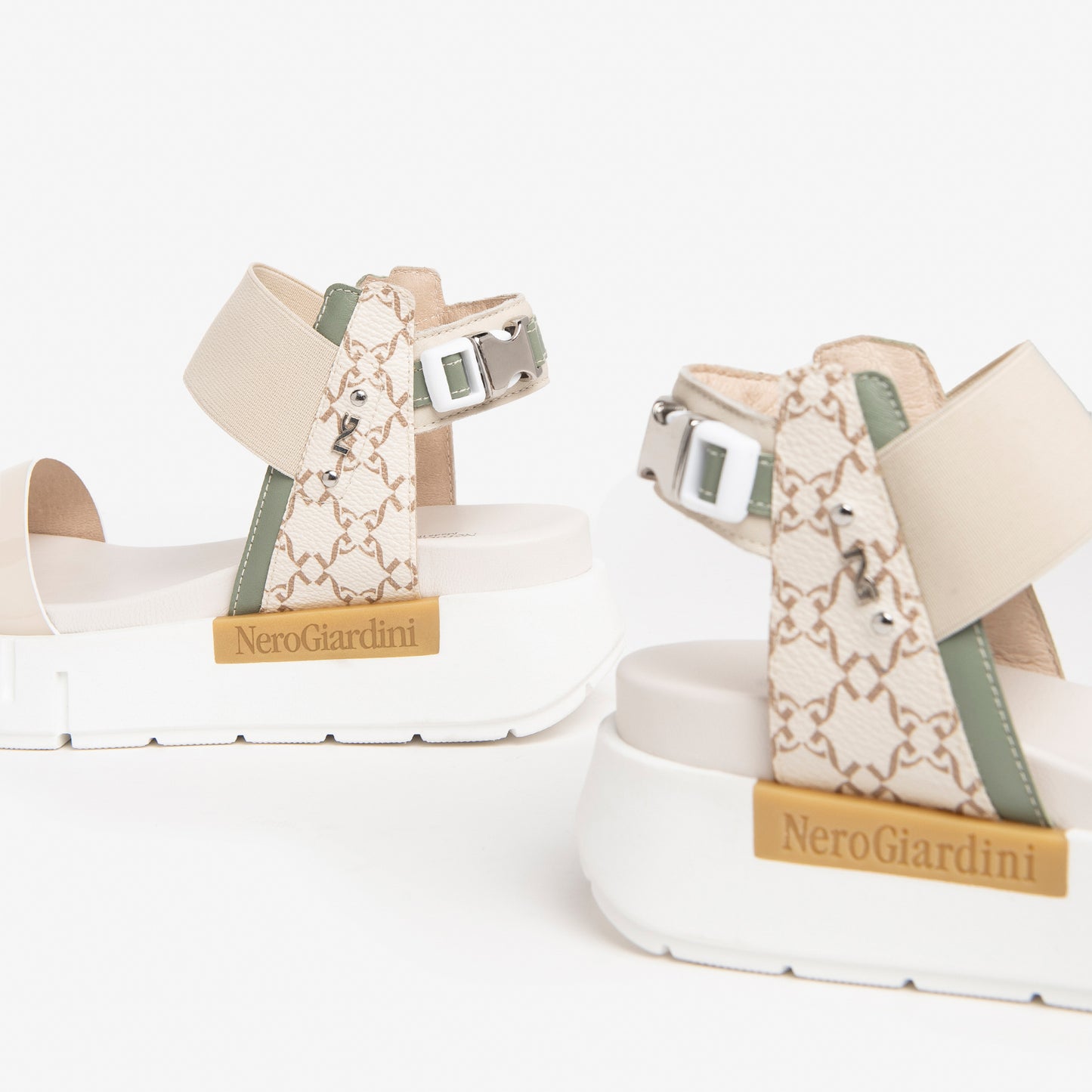 Beige Tarascon Sandalen