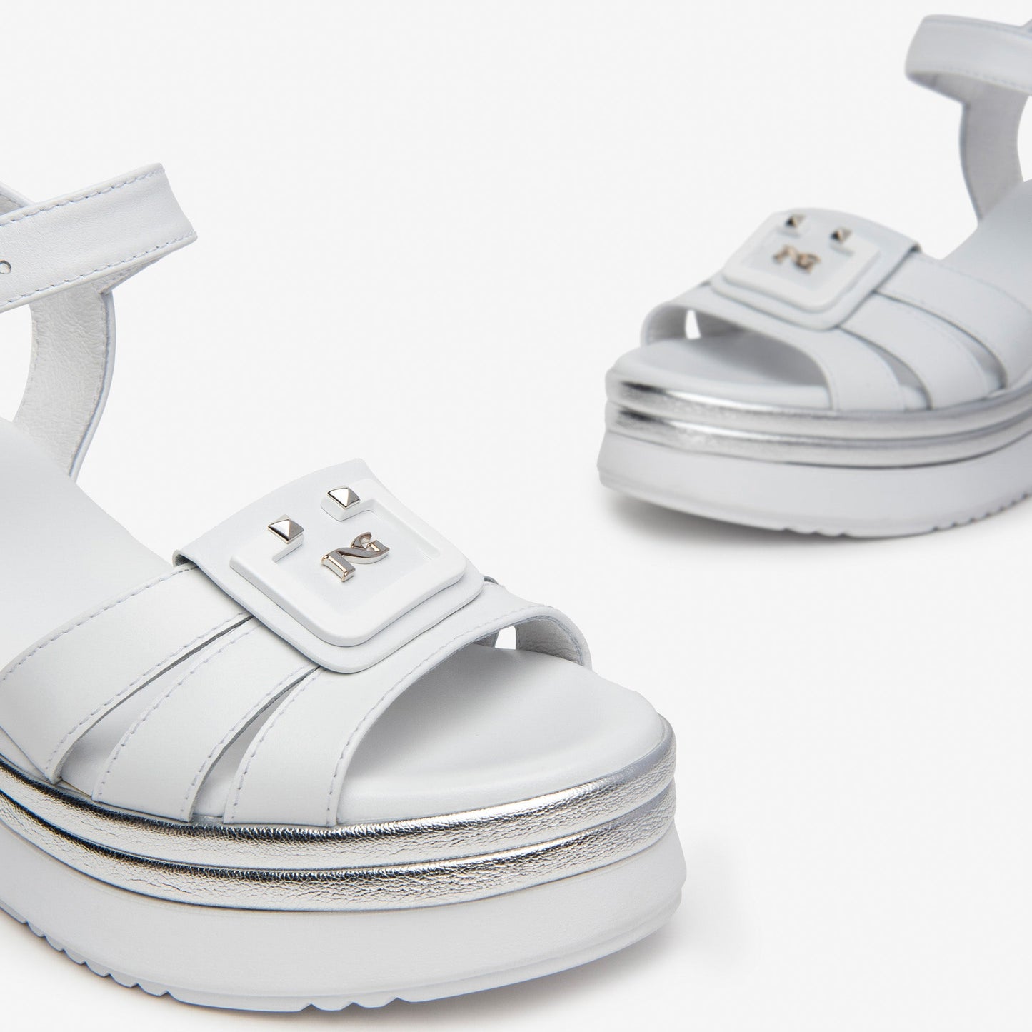 Weiße Cassiopeia-Sandalen 