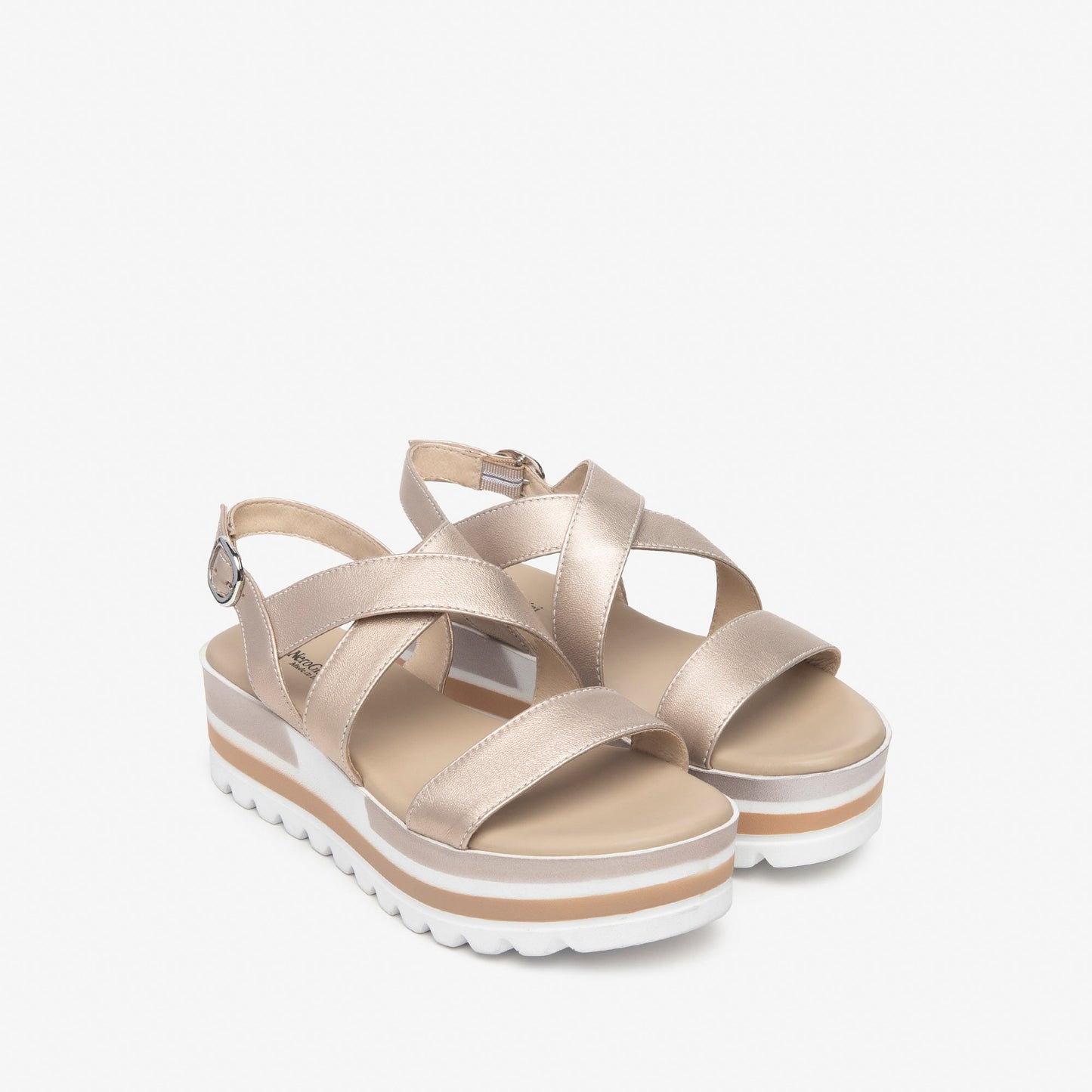 Goldene Juni-Sandalen 
