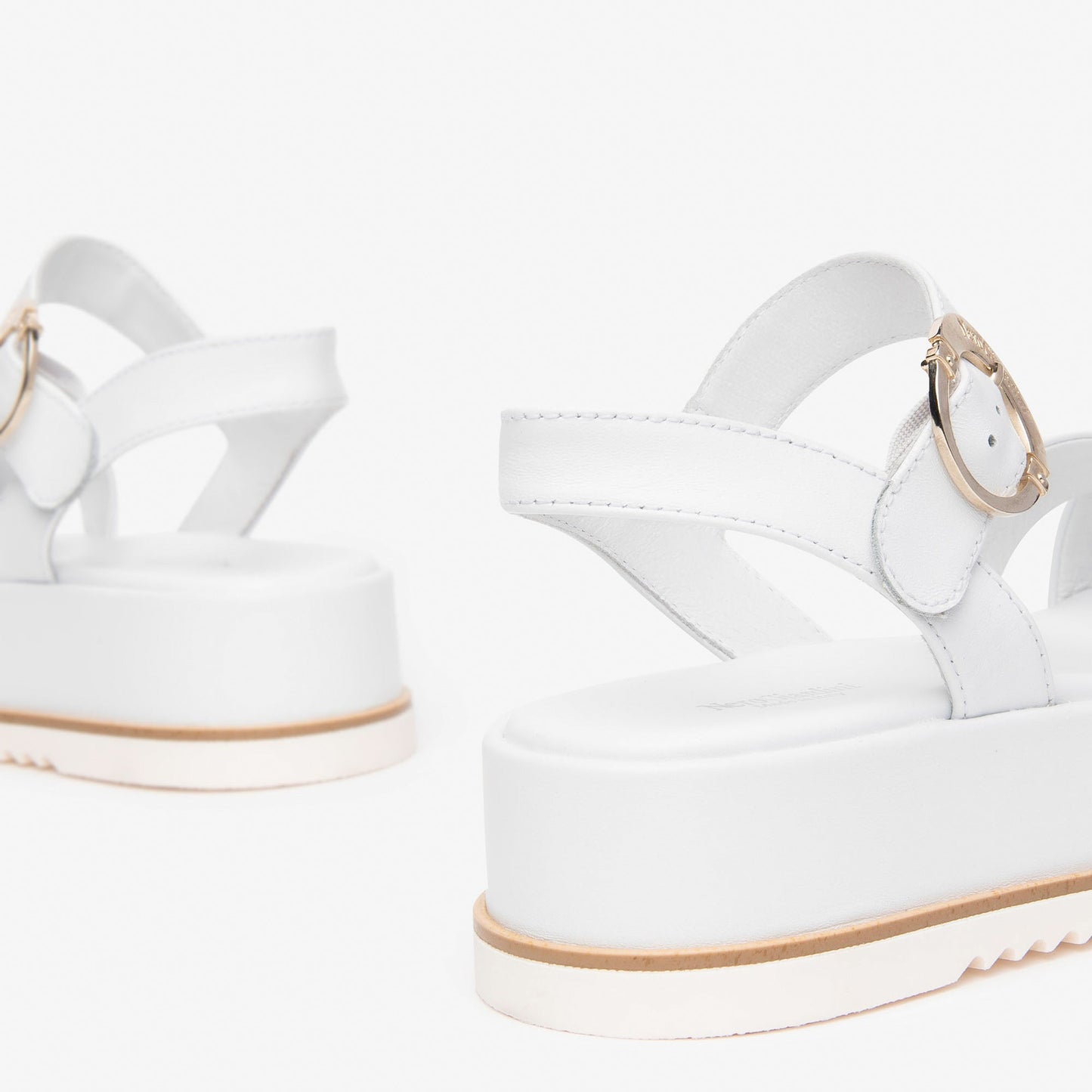 Weiße Jesse-Sandalen 