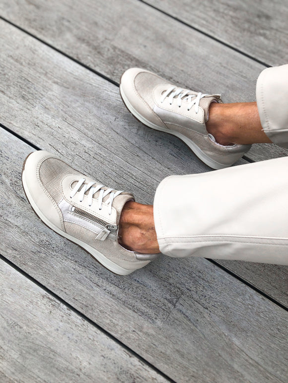 Beige Jooze-sneakers