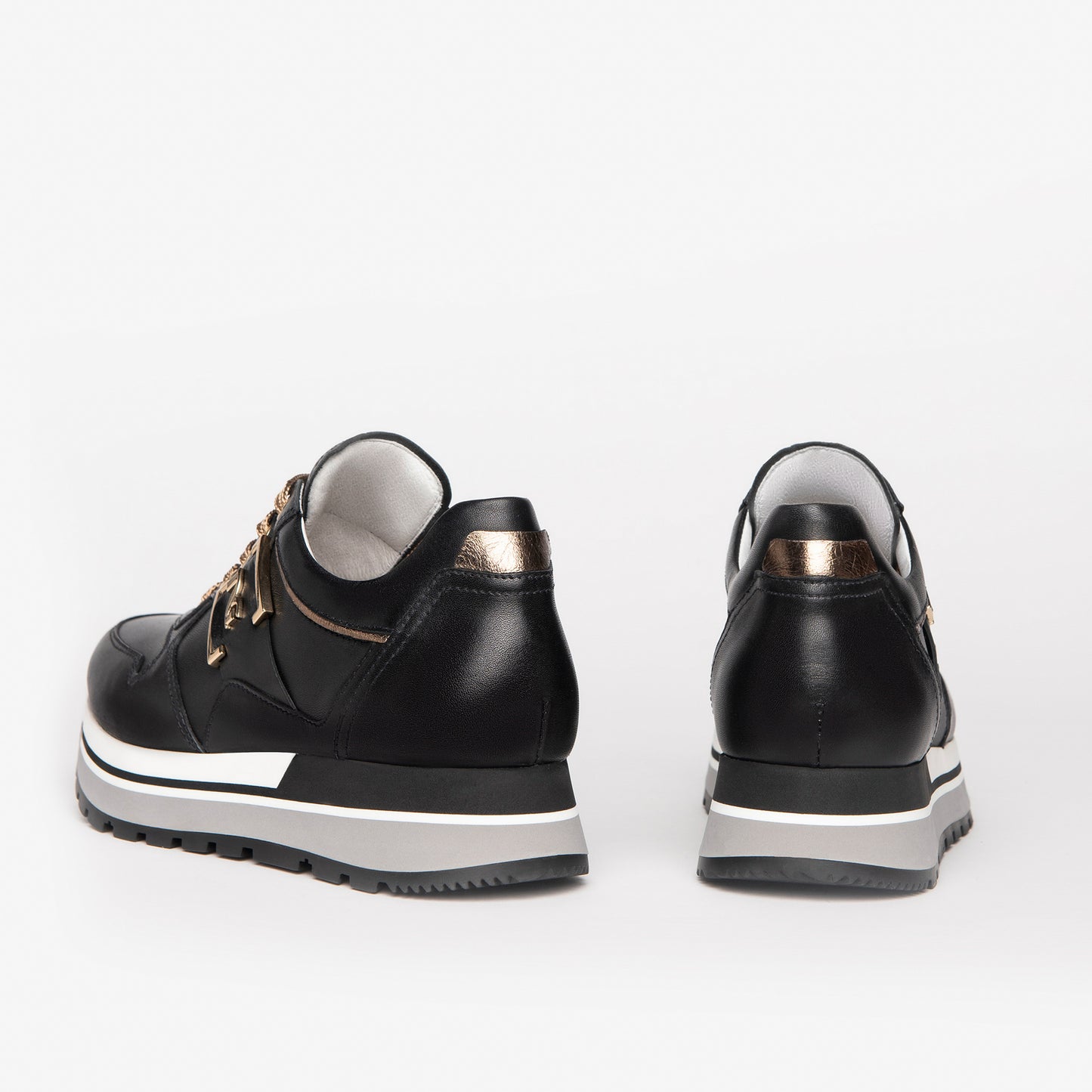 Baskets Irvine Noires