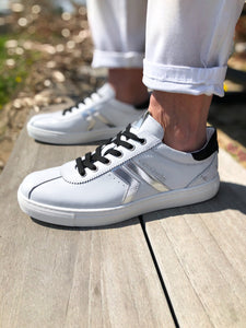 Witte Smith-sneakers